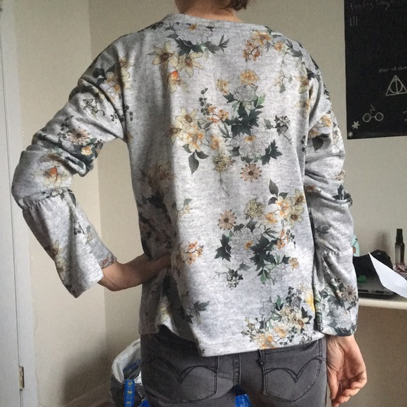 Floral sweater - Picture 2 of 2